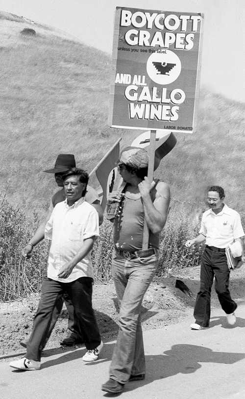 Cesar Chávez and Rev. Jim Drake lead the 1,000-Mile March through California 1975. Photo by Cathy Murphy