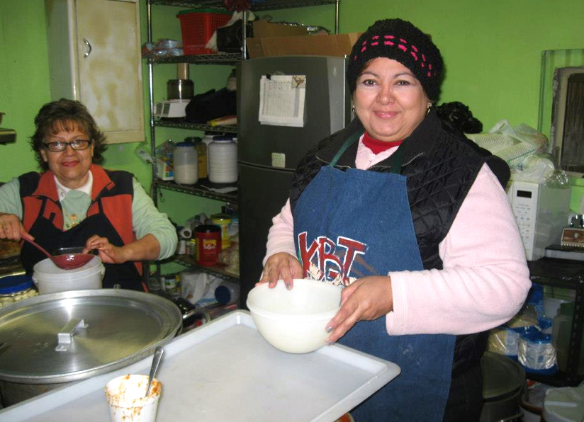 Kino Border Initiative serving meals to folks in Nogales, Sonora, Mexico. Photos courtesy www.facebook.com/Kino.Border.lnitiative